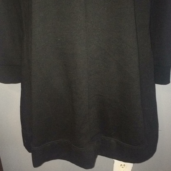 And eawy black sweater dress with pockets - Picture 4 of 8